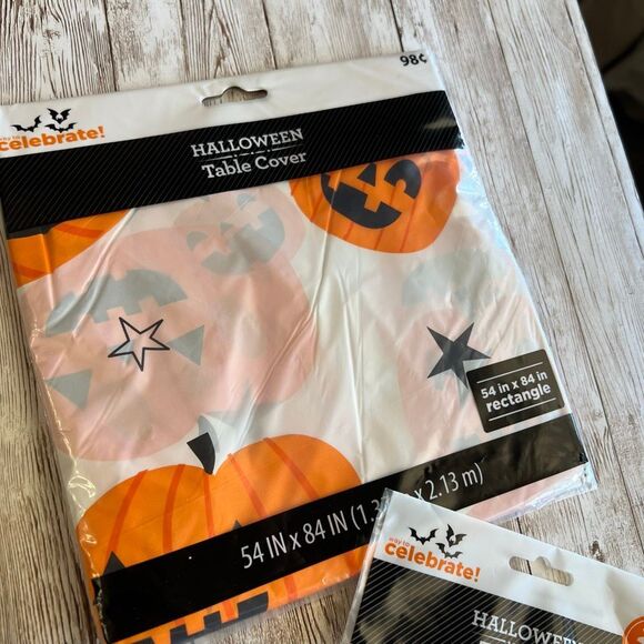 Halloween Party Supplies Lot Plastic Cups Loot Treat Candy Table Cover Bags NWT - Picture 6 of 6